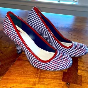 Gianni Bini Gingham shoes